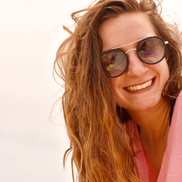 Meet your Posher, Mary - Picture 1 of 1